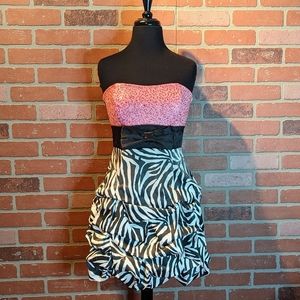 Windsor | HOCO Decade Dress | Size 9